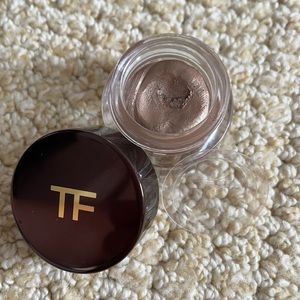 Tom Ford cream eyeshadow in Platinum